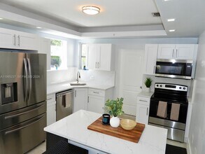 715 Hollywood Blvd in Hollywood, FL - Building Photo - Building Photo