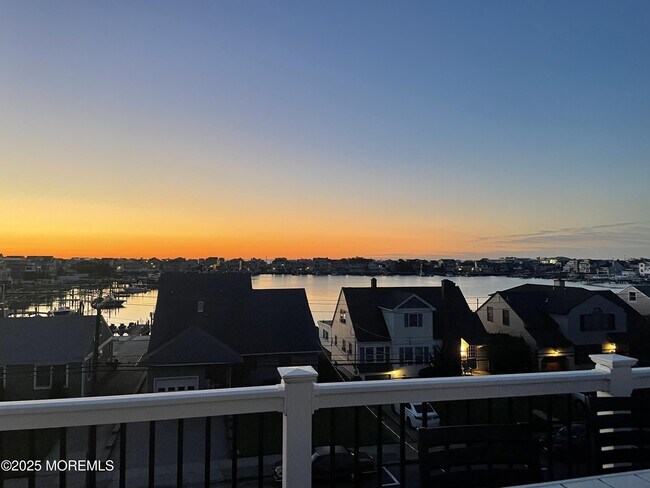 161 Baltimore Ave in Point Pleasant Beach, NJ - Foto de edificio - Building Photo