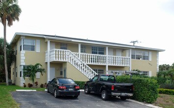 1820 NE 56th St in Fort Lauderdale, FL - Building Photo - Building Photo