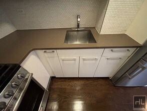 EAST 63 STREET, Unit 4N in New York, NY - Building Photo - Building Photo