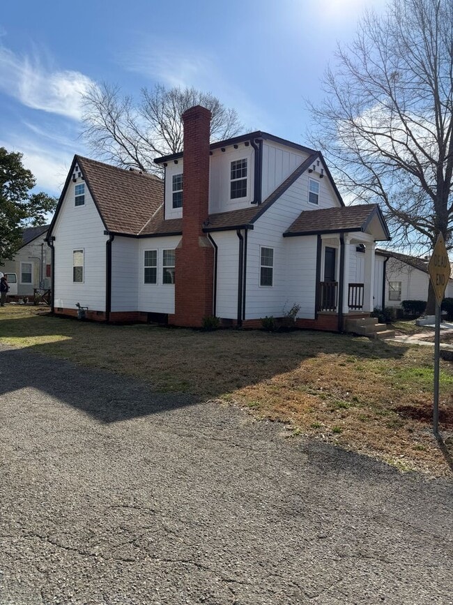 222 Burnett St in Greenville, AL - Building Photo - Building Photo