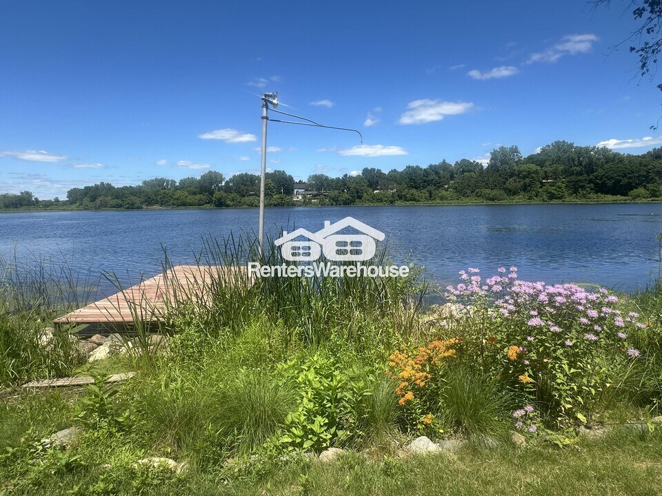 1322 Meadowlark Dr in Stillwater, MN - Building Photo