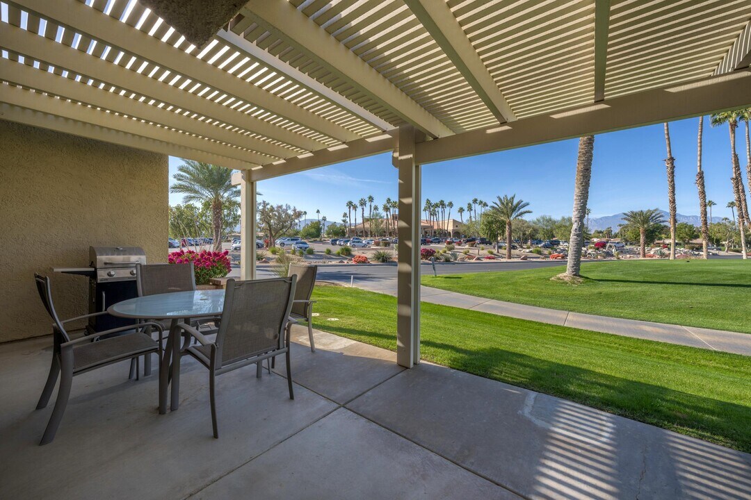 40985 La Costa Cir W in Palm Desert, CA - Building Photo