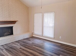 3206 River Valley Dr in Humble, TX - Building Photo - Building Photo