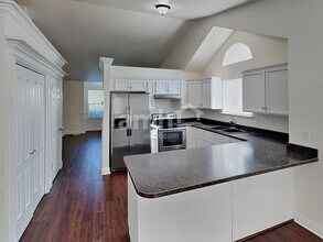 2852 Brady Way in Layton, UT - Building Photo - Building Photo