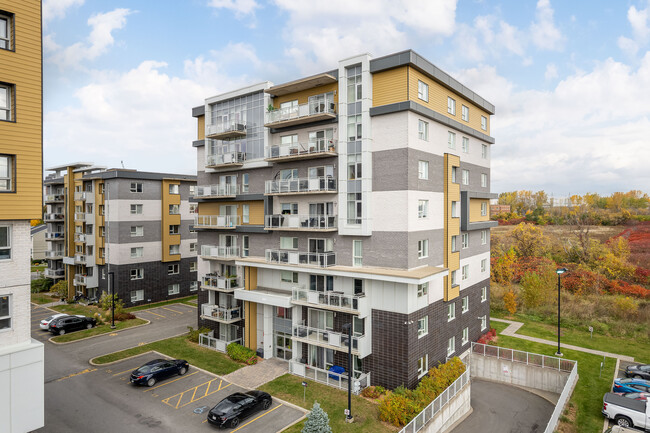 Le Logix in Laval, QC - Building Photo - Building Photo