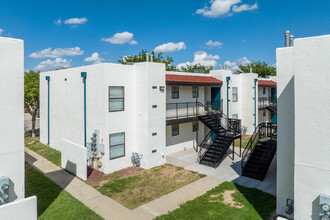 Woodleaf - FREE Utilities in Hobbs, NM - Foto de edificio - Building Photo