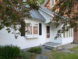 36 Happy Valley Rd in Woodstock, VT - Building Photo