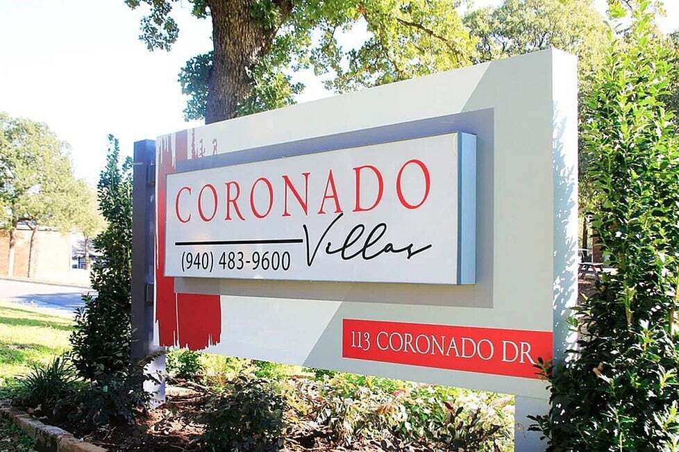 Coronado Villas in Denton, TX - Foto de edificio