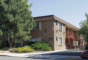 3300 S Clarkson St in Englewood, CO - Building Photo