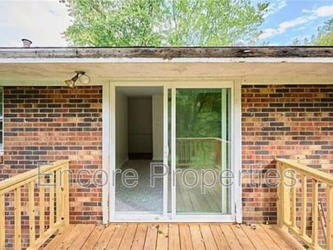 1502 Larson St in Greensboro, NC - Building Photo - Building Photo