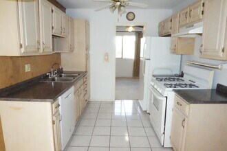 1185 Leicester Ct in Wheaton, IL - Building Photo - Building Photo