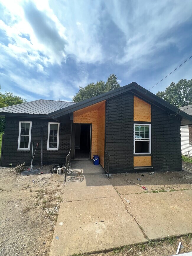 2499 Calvert Ave in Memphis, TN - Building Photo - Building Photo