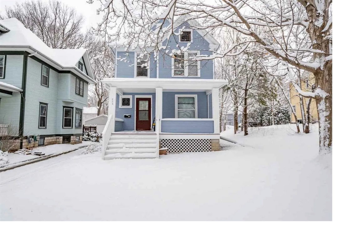 428 S Governor St in Iowa City, IA - Foto de edificio