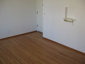 300 Cortland Ave, Unit 3 in San Francisco, CA - Building Photo - Building Photo