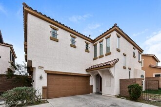 613 Ryan Peak Ln in Henderson, NV - Building Photo - Building Photo