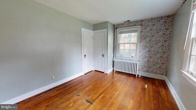15 E Custis Ave in Alexandria, VA - Building Photo - Building Photo