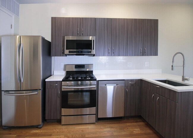 68 Frankfort St, Unit #2R in Boston, MA - Building Photo - Building Photo