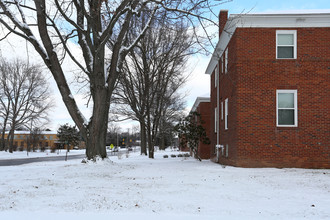 421-443 S Hawkins Ave in Akron, OH - Building Photo - Building Photo