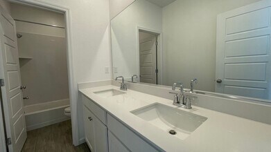 8851 Boes Wy in Sacramento, CA - Building Photo - Building Photo