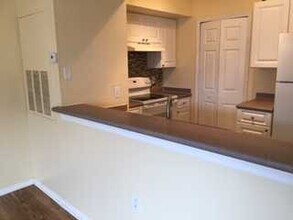5144 City St in Orlando, FL - Building Photo - Building Photo
