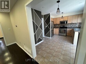 6 Mystical Rd in Brampton, ON - Building Photo - Building Photo