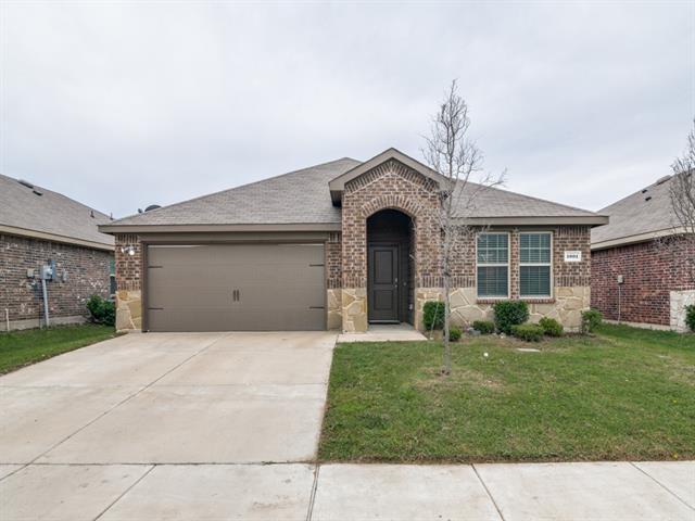 1001 Whispering Oak Dr in Royse City, TX - Building Photo