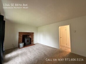 1344 SE 86th Ave in Portland, OR - Building Photo - Building Photo