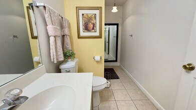 562 SE Walters Terrace in Port St. Lucie, FL - Building Photo - Building Photo