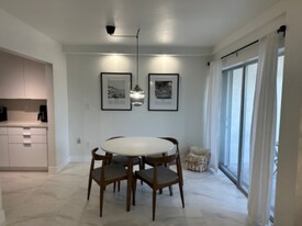 5838 SW 74th Terrace in South Miami, FL - Building Photo