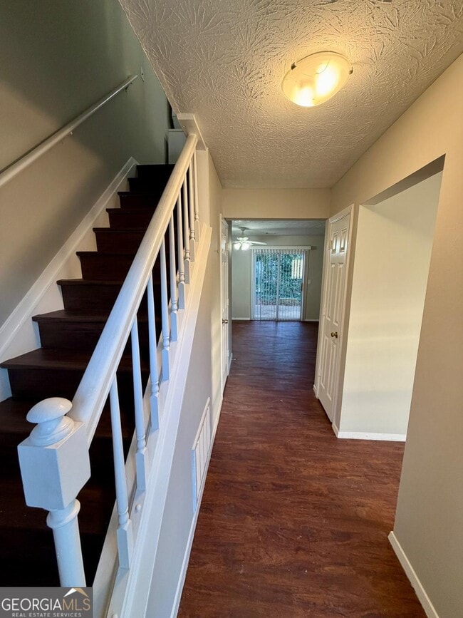 2939 Aspen Woods Entry in Doraville, GA - Building Photo - Building Photo