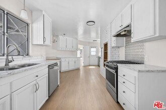 23414 Dolorosa St in Los Angeles, CA - Building Photo - Building Photo