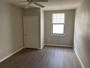 5550 E Michigan St in Orlando, FL - Building Photo - Building Photo