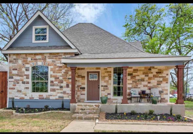 property at 704 Chaffin St