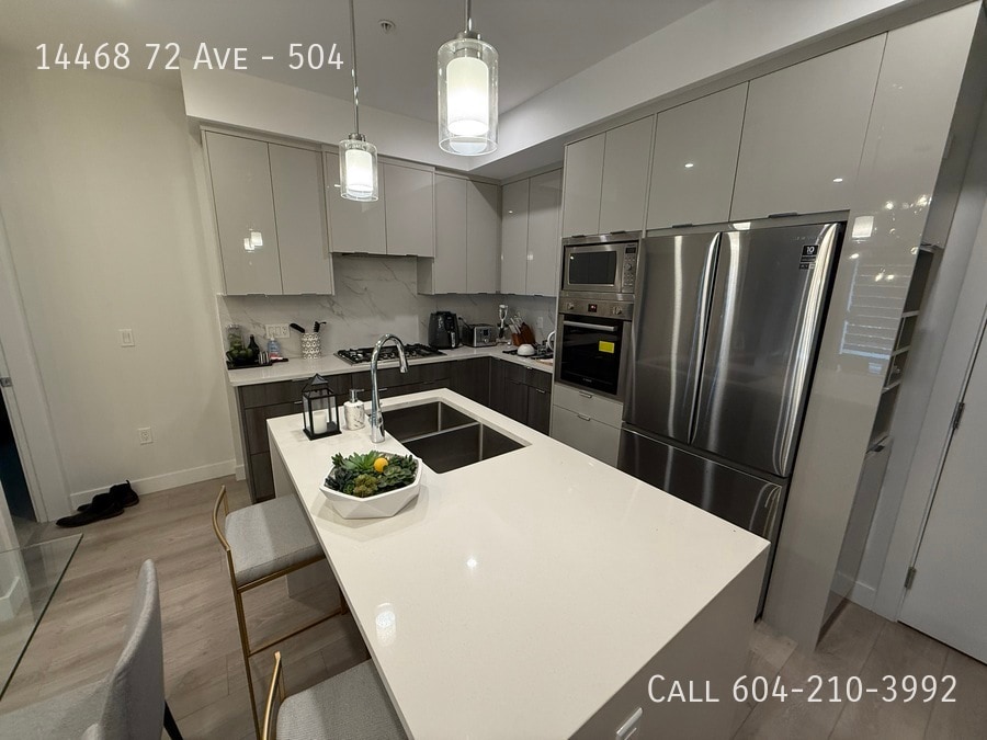 14468-14472 72 Ave in Surrey, BC - Building Photo