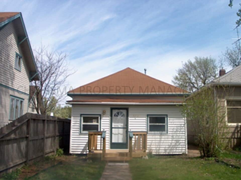 1312 E 5th St in Sioux Falls, SD - Building Photo