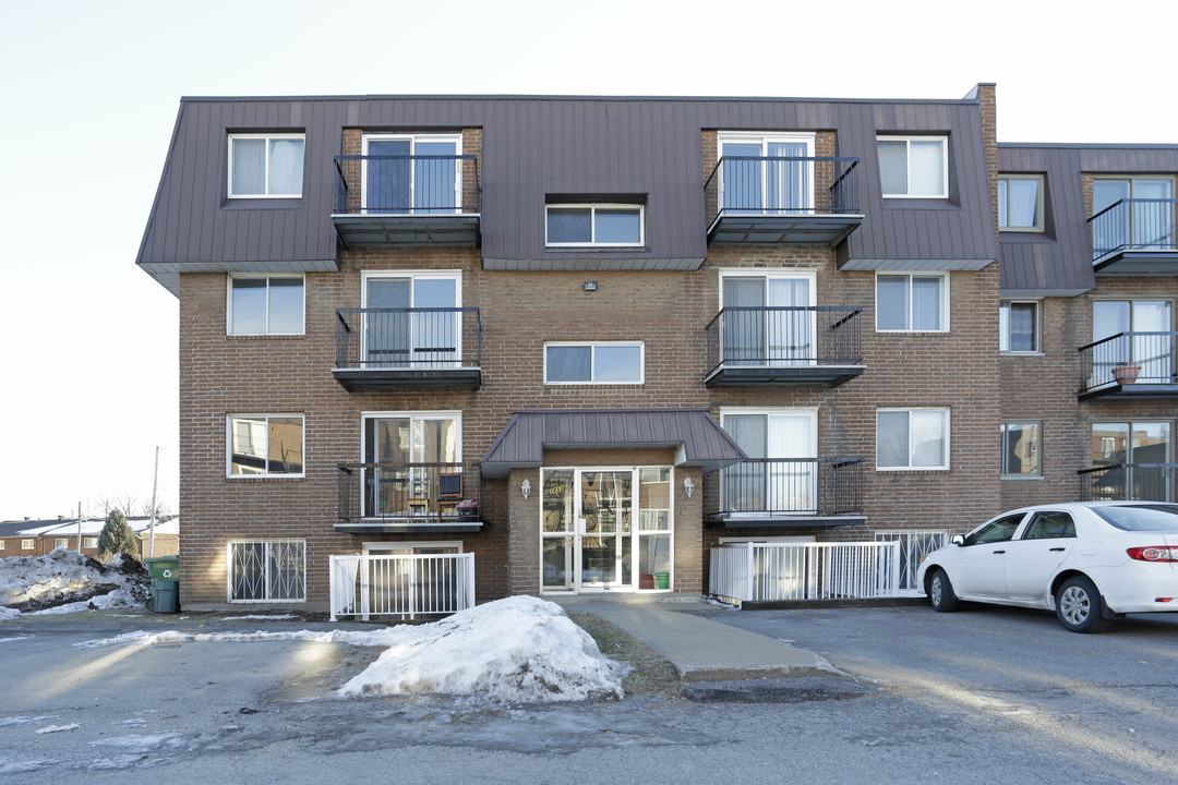 1850 Saint-Jean-Baptiste in Montréal, QC - Building Photo