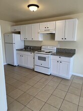 1239 E Bellevue Rd in Atwater, CA - Building Photo - Building Photo