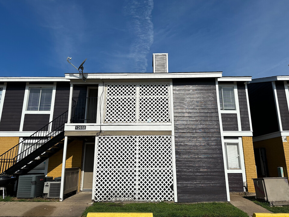 12658 Ashford Meadow Dr, Unit A in Houston, TX - Foto de edificio