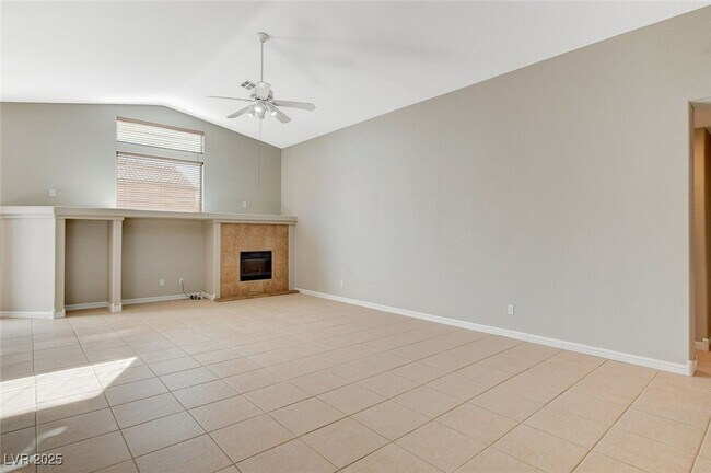 1125 E Azure Ave in North Las Vegas, NV - Building Photo - Building Photo