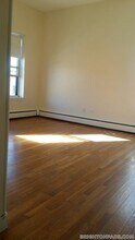 160 N Beacon St, Unit 11 in Boston, MA - Building Photo - Building Photo