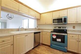 1208 Commonwealth Cir in Naples, FL - Building Photo - Building Photo