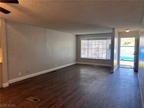 5901 Idle Ave in Las Vegas, NV - Building Photo - Building Photo