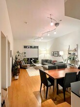 585 9th St, Unit 622 in Oakland, CA - Foto de edificio - Building Photo