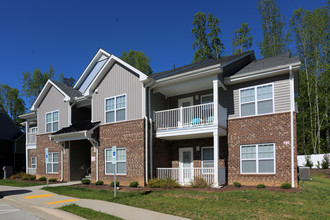 Sumner Ridge in Greensboro, NC - Building Photo - Building Photo