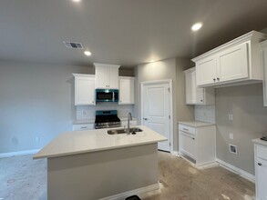 6800 Labelle Dr in Warr Acres, OK - Building Photo - Building Photo