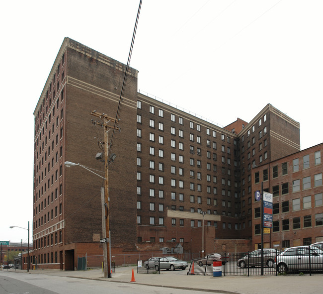 Carter Manor in Cleveland, OH - Building Photo - Building Photo