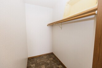 1515 14th Ave E, Unit 3 in West Fargo, ND - Building Photo - Building Photo