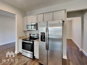 1212 Silver Farm Rd in Raleigh, NC - Foto de edificio - Building Photo