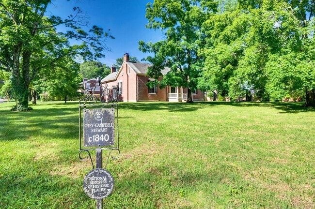 501 S Margin St in Franklin, TN - Building Photo - Building Photo